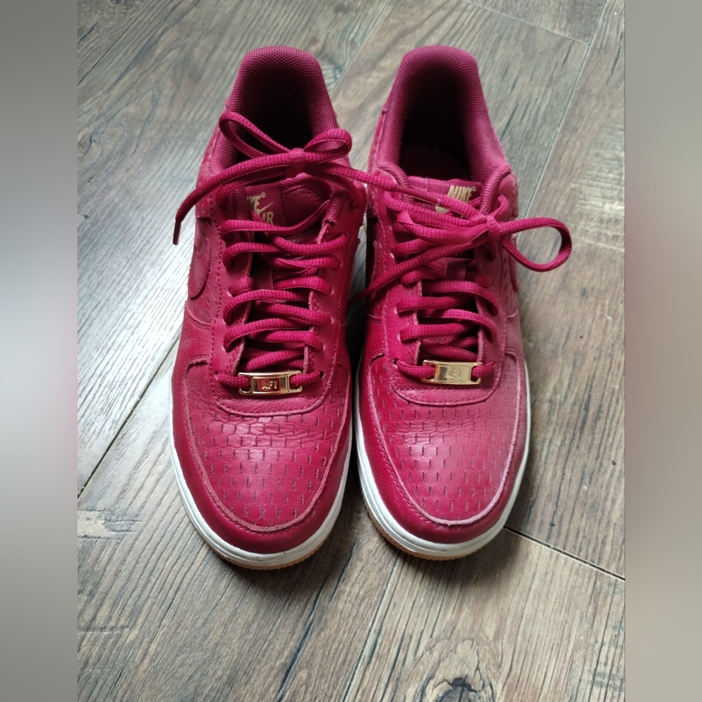 Nike Air Force 1 Deep ruby red snakeskin women 6.5